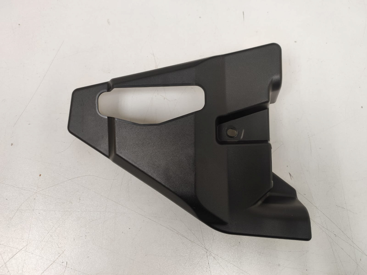 Крышка защёлка RH бу